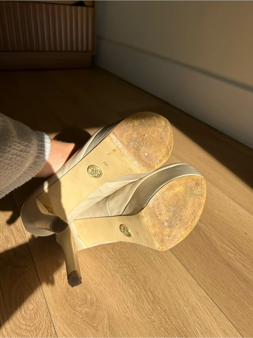 Guess Cream Platform Pumps - Women's High Heel Shoes